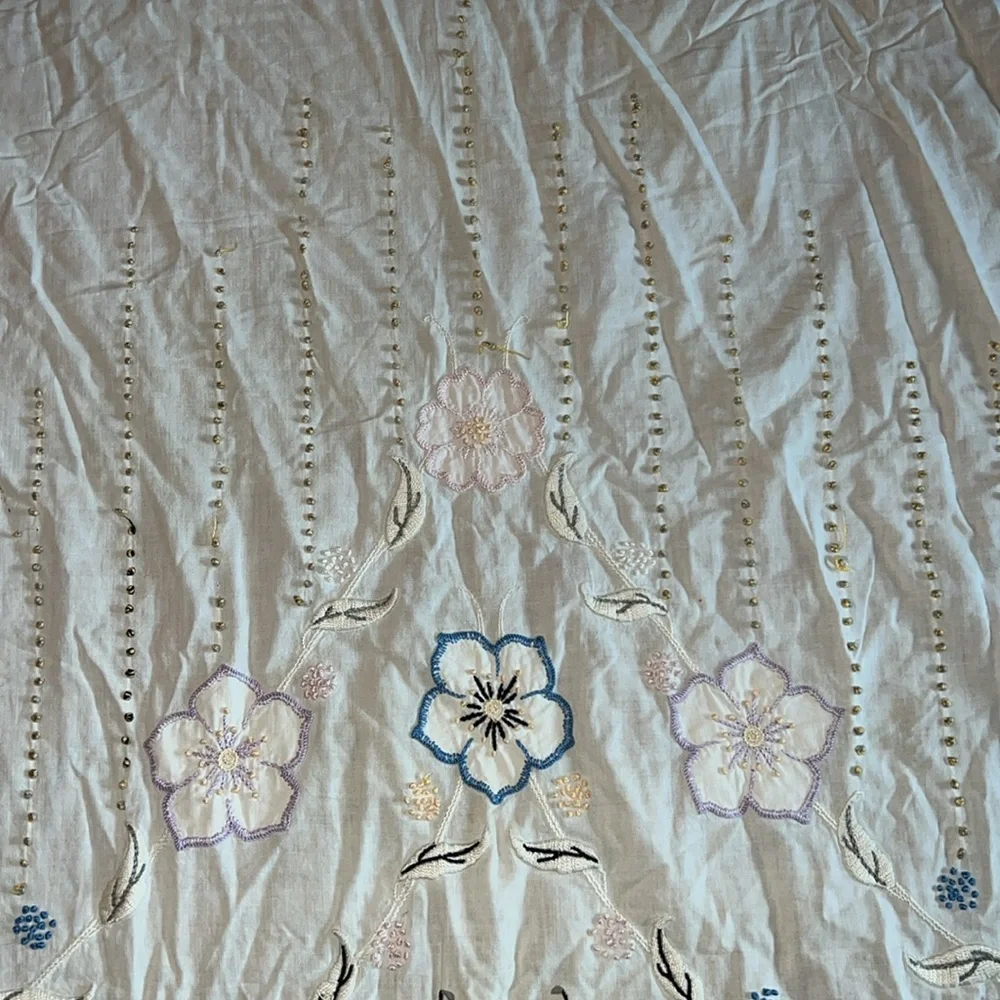 Antique embroidered Elegant coverlet or bedspread 90” x 72”